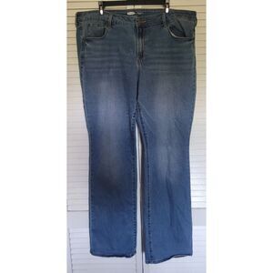 Old Navy Mid Rise Kicker Boot Cut Jeans Comfortable, Classic Style and Right Fit